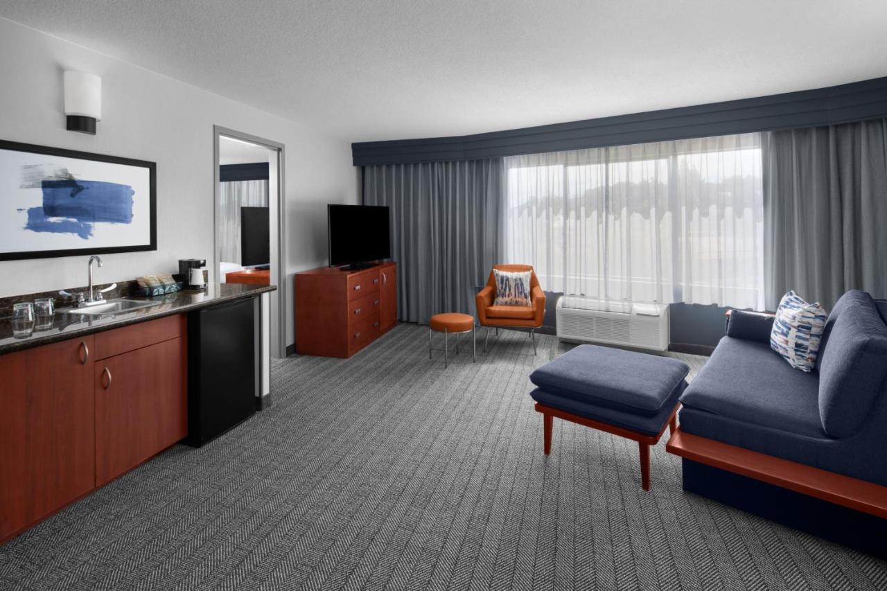 Courtyard By Marriott San Diego Rancho Bernardo Exterior photo