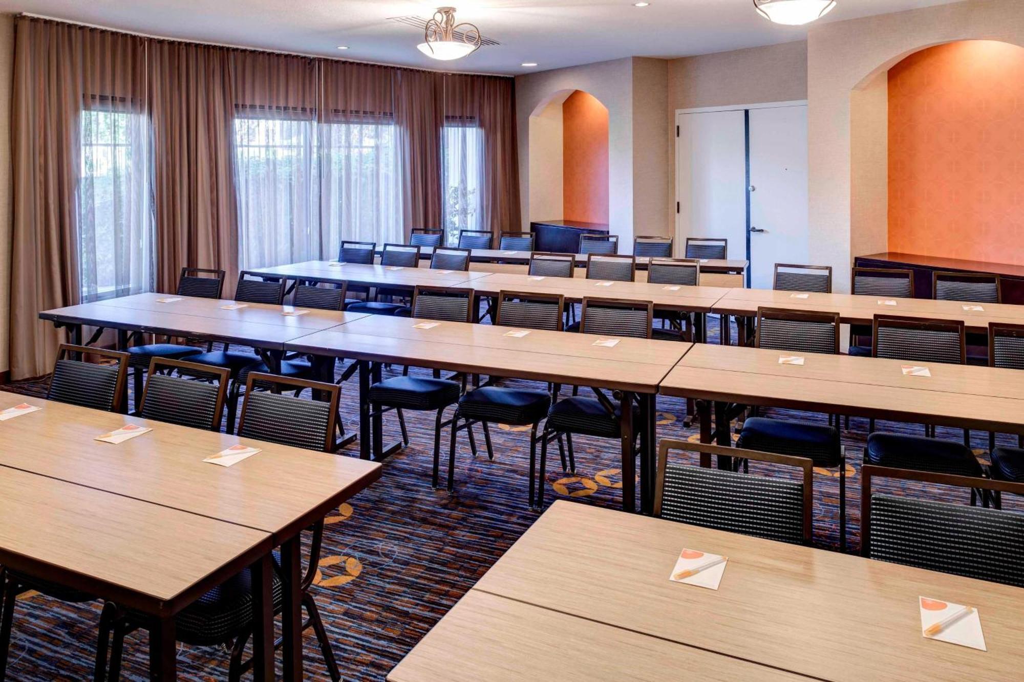 Courtyard By Marriott San Diego Rancho Bernardo Exterior photo